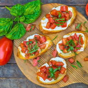Рецепт Брускетты с базиликом
