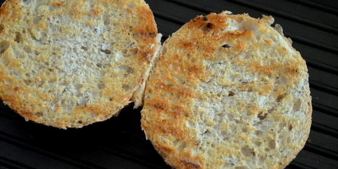 Рецепт брускетты с горбушей и фасолью