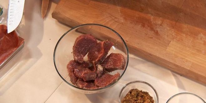 Рецепт брускетты с говядиной и пармской ветчиной