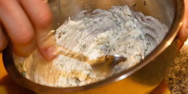 Рецепт брускетты с лососем и сливочным сыром