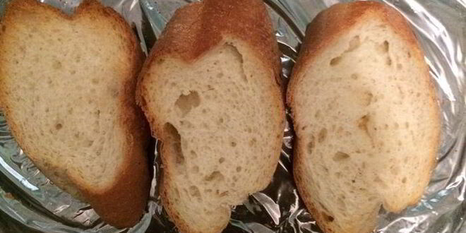 Рецепт брускетты с рикоттой и паприкой