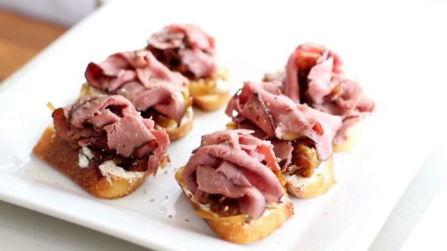 Рецепт брускетты с ростбифом