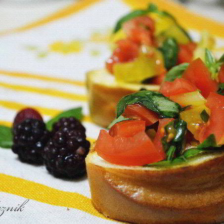 Рецепт Брускетты с томатами