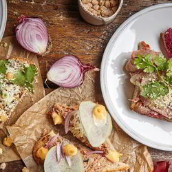 Рецепт Брускетты с тунцом