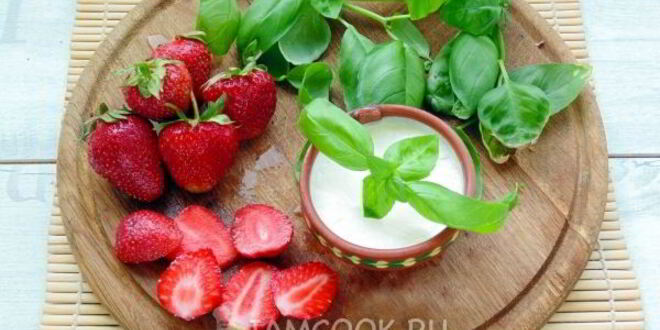 Рецепт брускетт с клубникой и базиликом