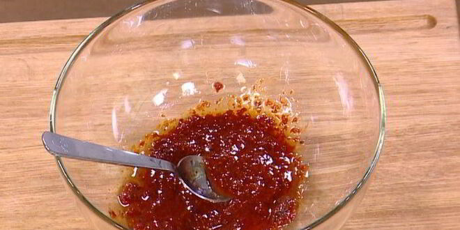 Рецепт бутербродов с курицей, моцареллой и красным песто