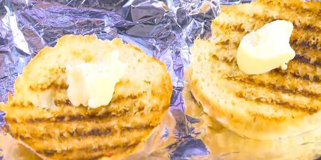 Рецепт сладкой брускетты с рикоттой и клубникой