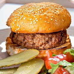 Рецепт Бургера Элвис с салатом
