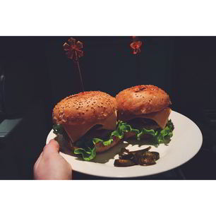 Рецепт Бургеров с бараниной и перцем халапеньо