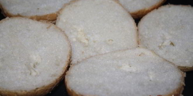 Рецепт бургеров с отварным куриным филе и вялеными томатами