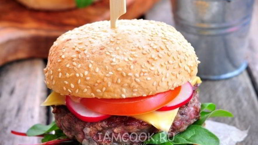 Рецепт домашнего бургера за 15 минут