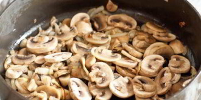 Рецепт гамбургеров с голубым сыром и грибами