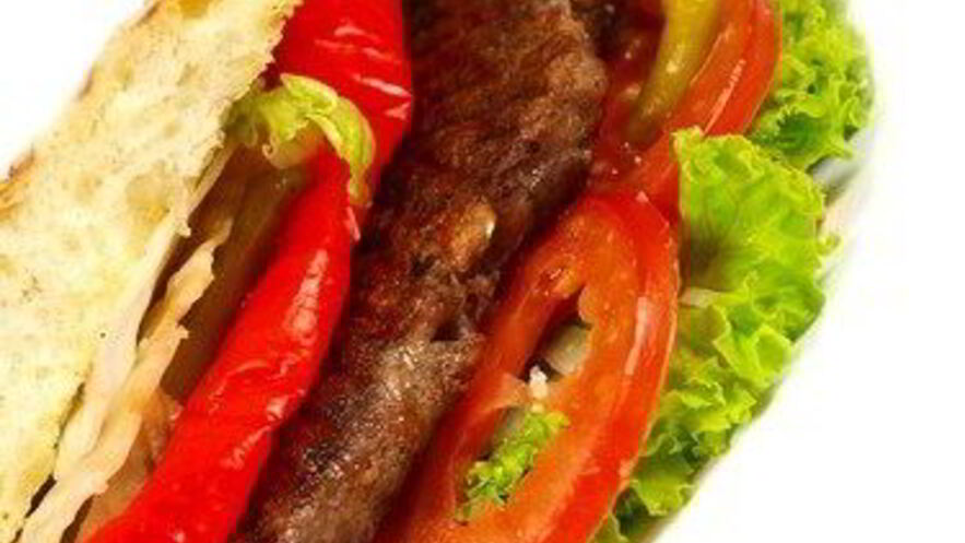 Рецепт маленьких бургеров в пите с салатом и овощами