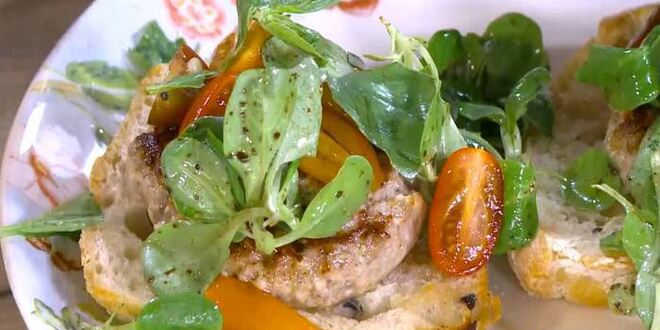 Рецепт открытого сицилийского бургера с помидорами