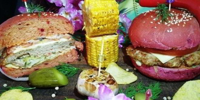 Рецепт розового бургера с нежнейшей котлетой