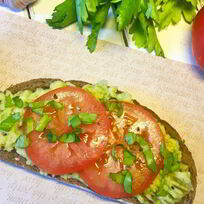 Бутерброд с авокадо