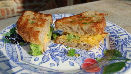 Рецепт Бутерброда с брокколи и сыром