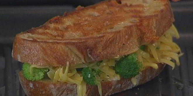 Рецепт бутерброда с брокколи и сыром
