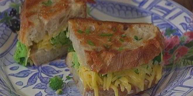 Рецепт бутерброда с брокколи и сыром