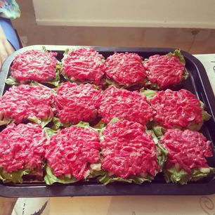 Рецепт Бутерброда с селедкой и свеклой