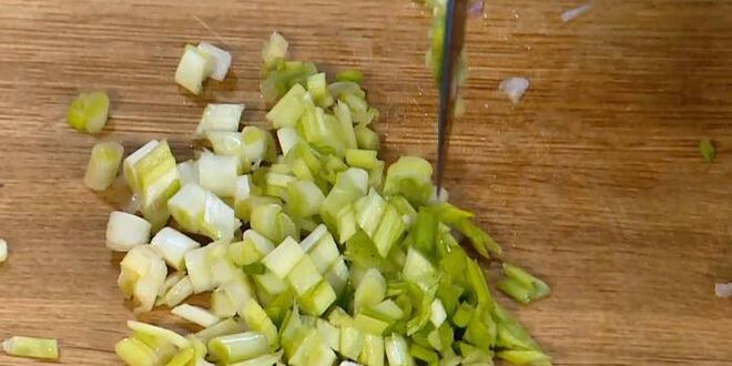 Рецепт бутерброда с ветчиной, квашеной капустой, яблоками и сыром