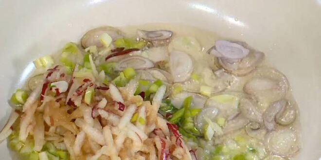 Рецепт бутерброда с ветчиной, квашеной капустой, яблоками и сыром