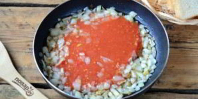 Рецепт бутербродов под сырно-томатной подушкой