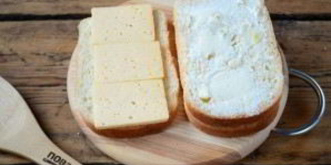 Рецепт бутербродов под сырно-томатной подушкой