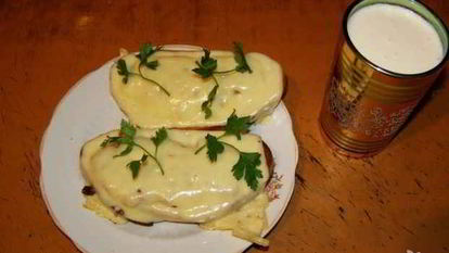 Рецепт Бутербродов с чесноком и сыром