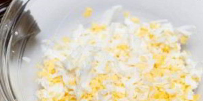 Рецепт бутербродов со шпротами и соленым огурцом