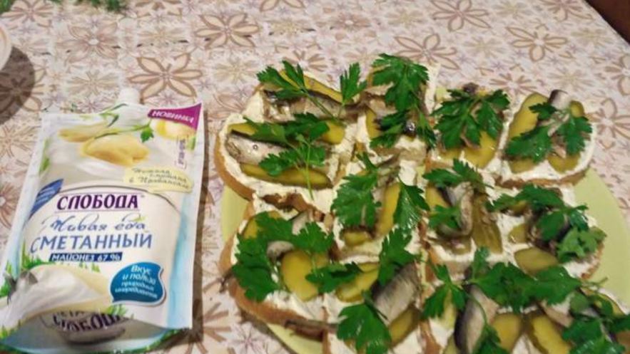 Рецепт бутербродов со шпротами