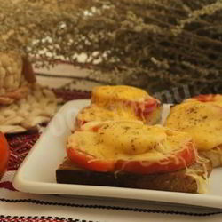 Рецепт Горячих бутербродов с помидорами и сыром в духовке