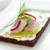 Рецепт Норвежских бутербродов с селедкой