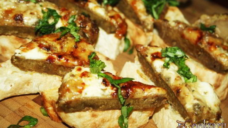 Рецепт пикантных бутербродов с говяжьей печенью