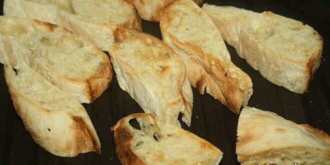 Рецепт пикантных бутербродов с говяжьей печенью