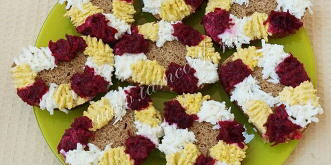 Рецепт праздничных бутербродов с сельдью