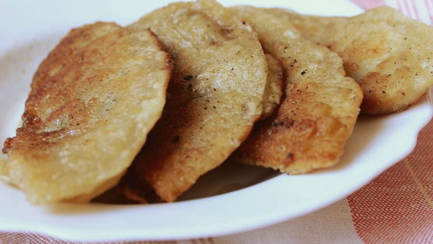 Рецепт чебуреков с фаршем и сыром