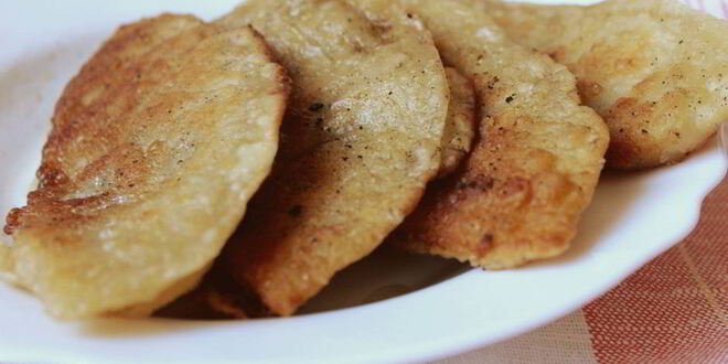 Рецепт чебуреков с фаршем и сыром