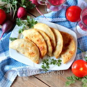 Рецепт Чебуреков с грибами и сыром