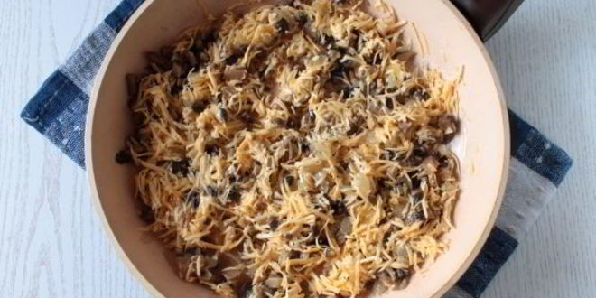 Рецепт чебуреков с грибами и сыром