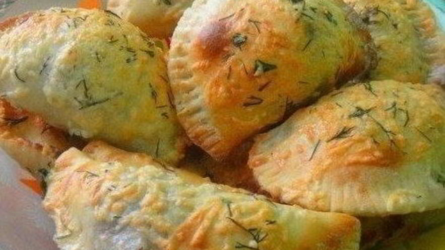 Рецепт чебуреков с мясным фаршем в духовке