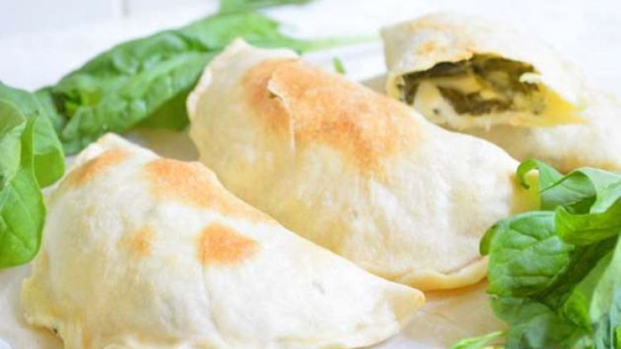 Рецепт чебуреков с сыром и зеленью