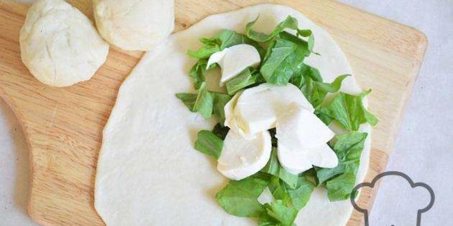 Рецепт чебуреков с сыром и зеленью