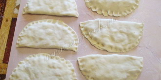 Рецепт чебуреков в мультиварке