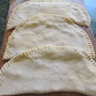 Рецепт Хрустящего теста для чебуреков на водке