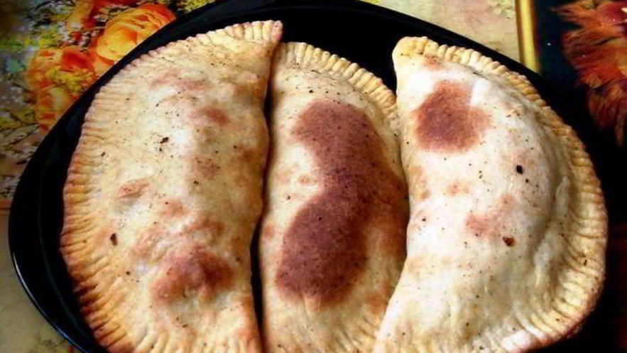 Рецепт печеных чебуреков в духовке