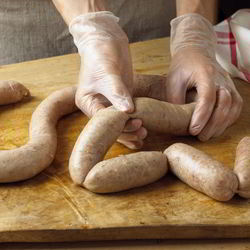 Рецепт Домашней колбасы из свинины и говядины