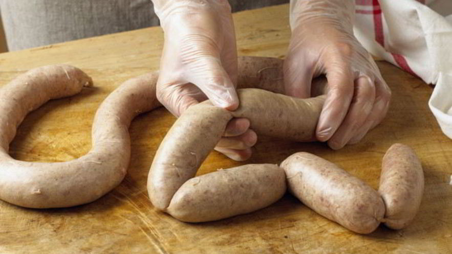 Рецепт домашней колбасы из свинины и говядины