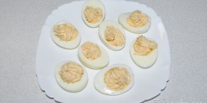Рецепт фаршированных яиц с икрой трески, минтая