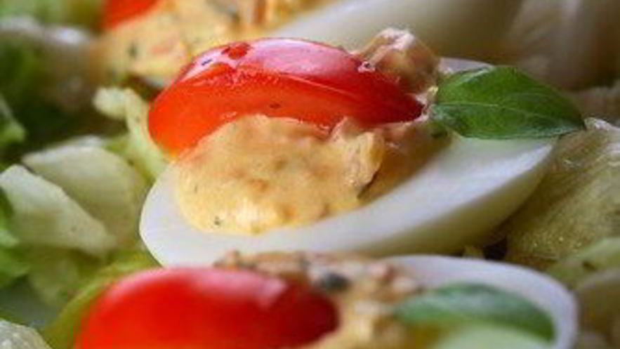 Рецепт фаршированных яиц с карри